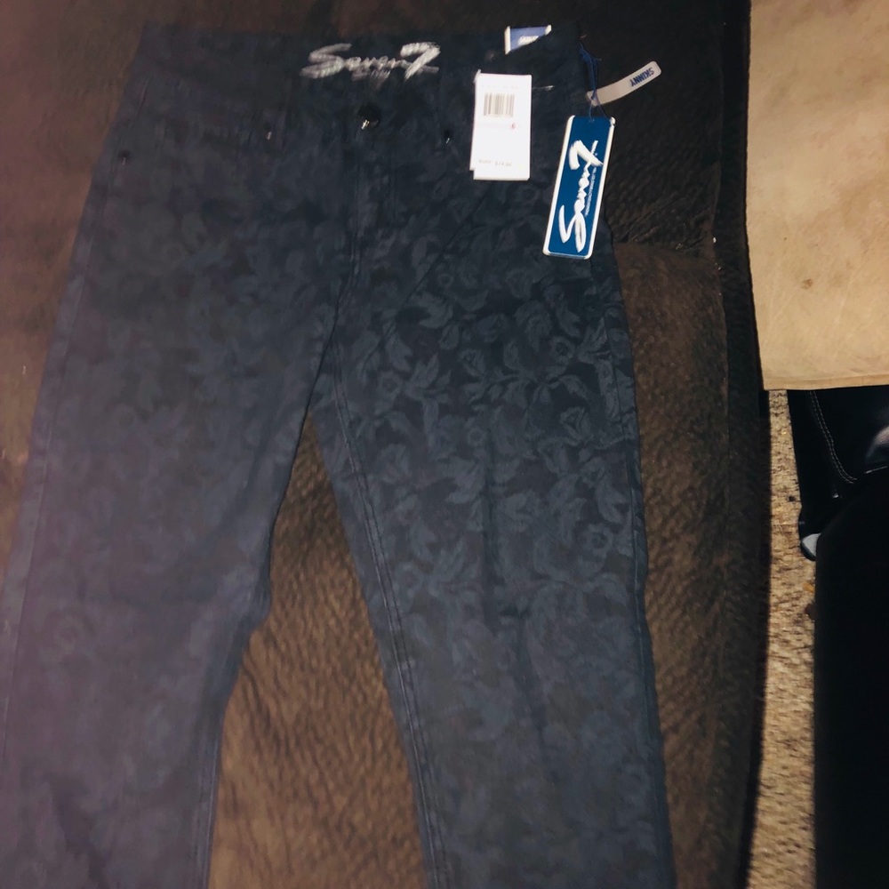7 -Seven Jeans Size 6 with tags